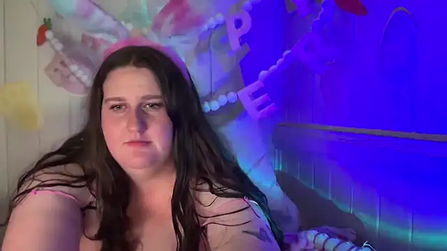 Snapshot of xopeachybaby chatting on April 2026 12:47:01 PM xopeachybaby online show from April 2026 12:47:01 PM