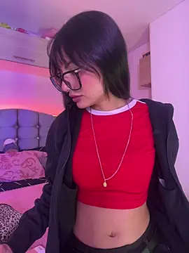 Snapshot of _Lucycherry chatting on February 2026 05:06:02 AM Lucycherry online show from February 2026 05:06:02 AM
