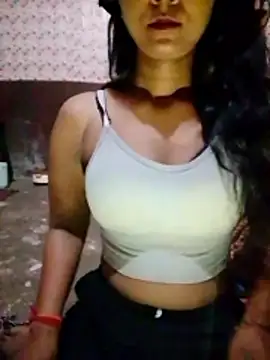 Snapshot of Ayesha_Khan1 chatting on April 2026 12:33:01 AM Ayesha Khan1 online show from April 2026 12:33:01 AM