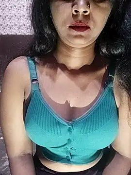 Snapshot of Ayesha_Khan1 chatting on April 2026 10:34:02 PM Ayesha Khan1 online show from April 2026 10:34:02 PM