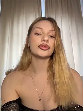 Snapshot of DayaFoxy chatting on March 2026 01:05:01 PM DayaFoxy online show from March 2026 01:05:01 PM