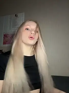 Snapshot of DayaFoxy chatting on April 2026 01:05:02 PM DayaFoxy online show from April 2026 01:05:02 PM