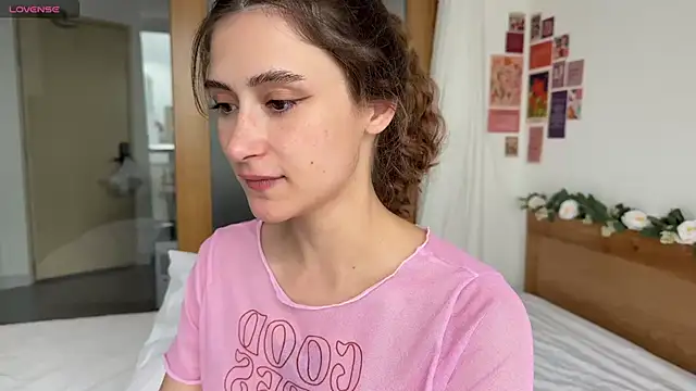 Snapshot of cutiemari chatting on March 2026 04:19:01 AM cutiemari online show from March 2026 04:19:01 AM