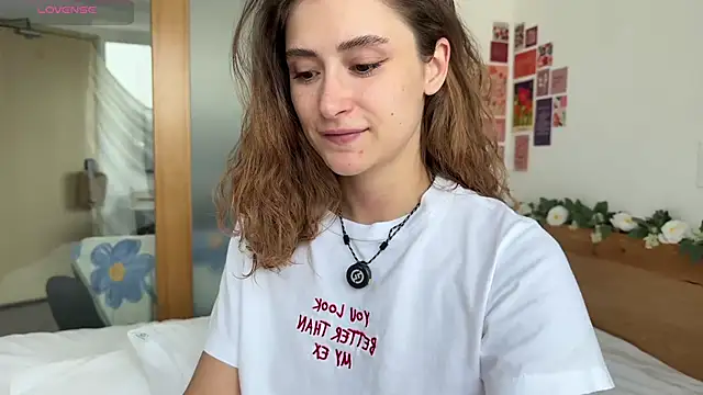 Snapshot of cutiemari chatting on April 2026 04:31:01 AM cutiemari online show from April 2026 04:31:01 AM