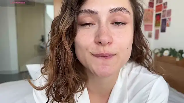 Snapshot of cutiemari chatting on April 2026 04:39:01 AM cutiemari online show from April 2026 04:39:01 AM