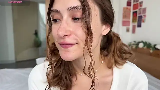 Snapshot of cutiemari chatting on April 2026 05:07:01 AM cutiemari online show from April 2026 05:07:01 AM