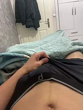 Snapshot of batuhanreal chatting on April 2026 08:33:02 PM batuhanreal online show from April 2026 08:33:02 PM