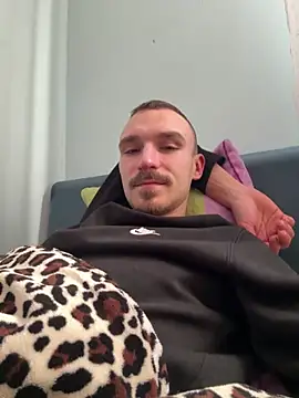 Snapshot of TheMaskShow chatting on February 2026 06:18:02 AM TheMaskShow online show from February 2026 06:18:02 AM