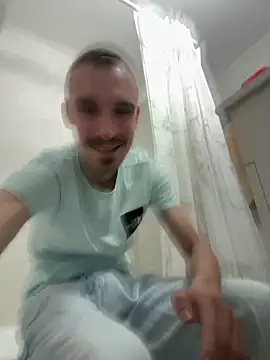 Snapshot of TheMaskShow chatting on April 2026 05:59:01 PM TheMaskShow online show from April 2026 05:59:01 PM