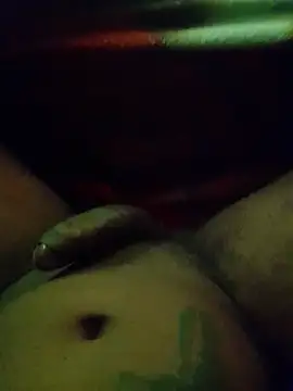 Snapshot of Luxfero76 chatting on April 2026 10:51:02 PM Luxfero76 online show from April 2026 10:51:02 PM