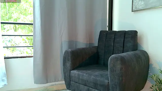 Snapshot of aramjones chatting on April 2026 02:41:01 PM aramjones online show from April 2026 02:41:01 PM