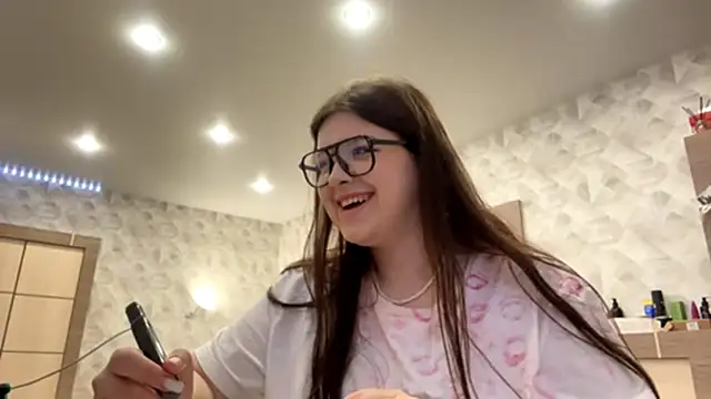 Snapshot of _MaryLove_ chatting on March 2026 05:08:02 PM MaryLove online show from March 2026 05:08:02 PM