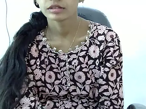 Snapshot of Kulsum_S chatting on March 2026 09:05:02 AM Kulsum S online show from March 2026 09:05:02 AM