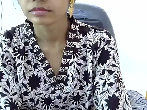 Snapshot of Kulsum_S chatting on March 2026 10:20:01 AM Kulsum S online show from March 2026 10:20:01 AM