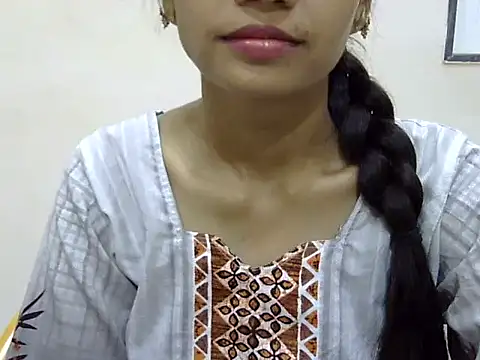 Snapshot of Kulsum_S chatting on May 2026 11:06:01 AM Kulsum S online show from May 2026 11:06:01 AM