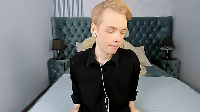 Je Salvatore online show from February 2026 07:47:02 AM