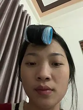 Lyn-be99 online show from February 2026 01:16:02 PM