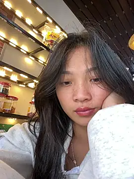 Lyn-be99 online show from May 2026 05:47:01 AM
