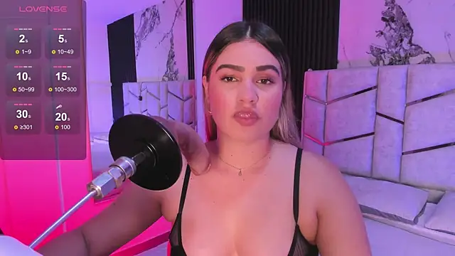 Snapshot of Liiahfontaine chatting on April 2026 07:59:02 PM Liiahfontaine online show from April 2026 07:59:02 PM