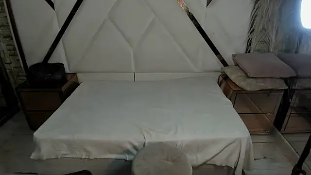 Shara Oz online show from February 2026 03:14:02 AM