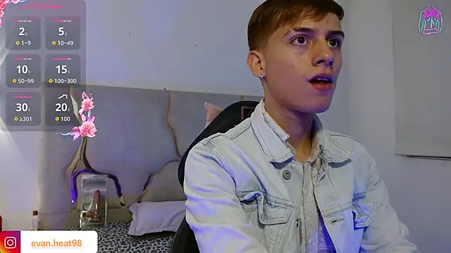 Snapshot of EVAN_TAY chatting on March 2026 03:12:02 AM EVAN TAY online show from March 2026 03:12:02 AM