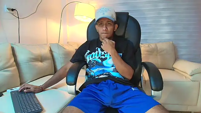 ricky spensar23cm  online show from April 2026 01:55:01 AM