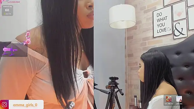 Snapshot of emmagirl0 chatting on February 2026 01:53:02 PM emmagirl0 online show from February 2026 01:53:02 PM