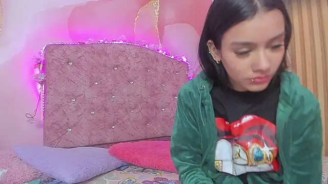 Snapshot of Melanie__Evans chatting on March 2026 11:03:01 AM Melanie Evans online show from March 2026 11:03:01 AM