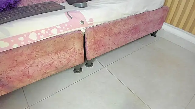 Snapshot of Melanie__Evans chatting on April 2026 11:02:01 AM Melanie Evans online show from April 2026 11:02:01 AM