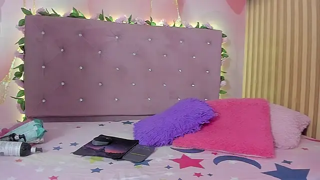 Snapshot of Melanie__Evans chatting on April 2026 10:54:01 AM Melanie Evans online show from April 2026 10:54:01 AM