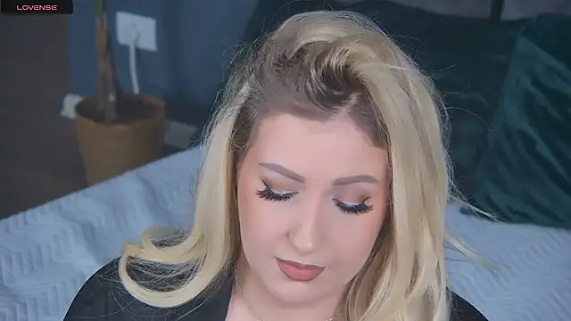 Snapshot of OndinaNoire chatting on March 2026 06:55:01 PM OndinaNoire online show from March 2026 06:55:01 PM