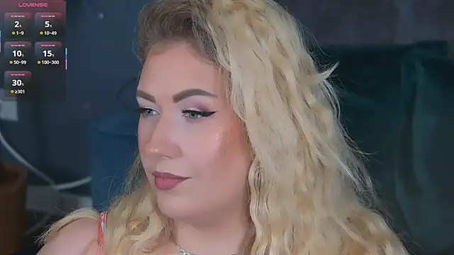 Snapshot of OndinaNoire chatting on March 2026 08:03:01 PM OndinaNoire online show from March 2026 08:03:01 PM