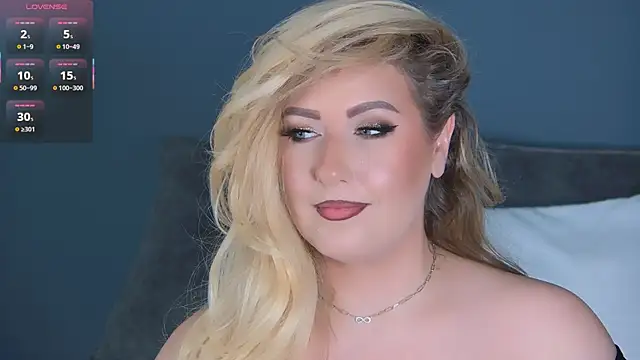 Snapshot of OndinaNoire chatting on April 2026 07:58:01 PM OndinaNoire online show from April 2026 07:58:01 PM