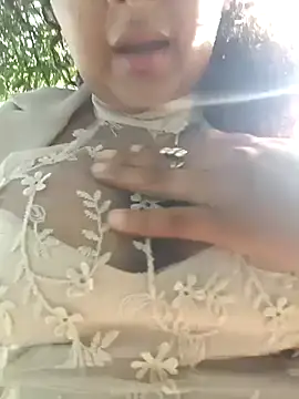 Snapshot of Adina_Skaly chatting on April 2026 10:02:02 PM Adina Skaly online show from April 2026 10:02:02 PM