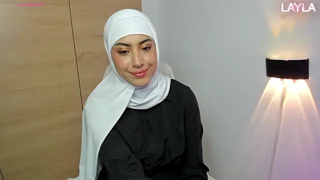 LAY LA  online show from February 2026 10:02:02 PM