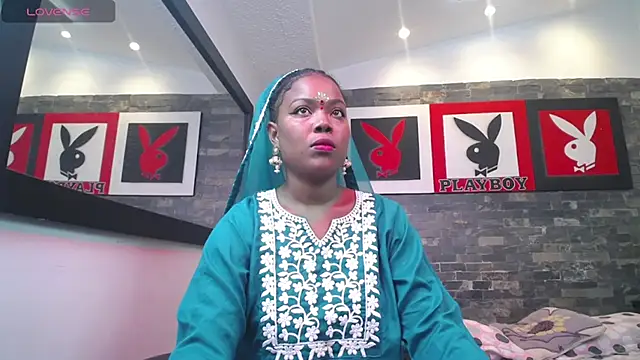 kavya suri  online show from February 2026 06:59:02 PM