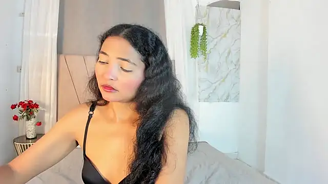 Snapshot of Elayha_28 chatting on June 2026 02:16:02 AM Elayha 28 online show from June 2026 02:16:02 AM