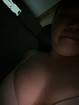 Puka2001 online show from April 2026 09:15:02 PM