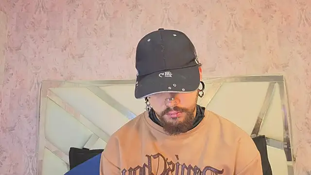 Snapshot of Benny_and_Mark chatting on March 2026 04:12:02 AM Benny and Mark online show from March 2026 04:12:02 AM