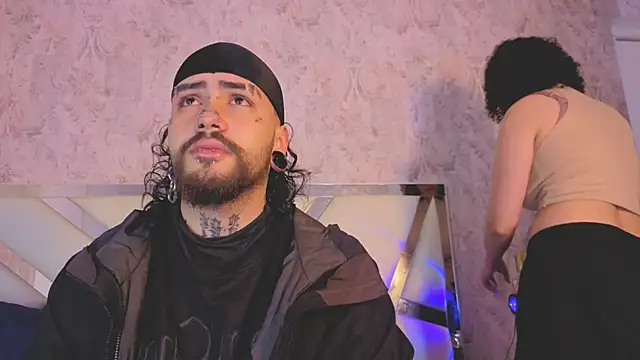 Snapshot of Benny_and_Mark chatting on March 2026 04:13:02 AM Benny and Mark online show from March 2026 04:13:02 AM