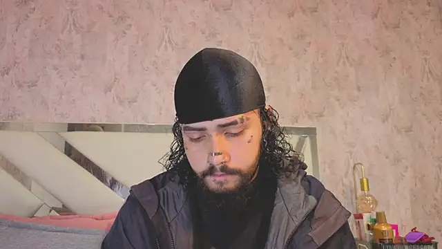 Snapshot of Benny_and_Mark chatting on April 2026 03:23:02 AM Benny and Mark online show from April 2026 03:23:02 AM