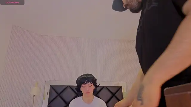 Snapshot of Benny_and_Mark chatting on April 2026 02:50:02 AM Benny and Mark online show from April 2026 02:50:02 AM