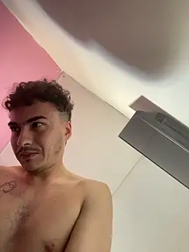 Snapshot of vanilla_Kush chatting on April 2026 08:06:01 PM vanilla Kush online show from April 2026 08:06:01 PM