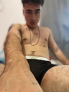 Snapshot of vanilla_Kush chatting on April 2026 05:35:02 PM vanilla Kush online show from April 2026 05:35:02 PM