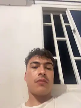 Snapshot of vanilla_Kush chatting on April 2026 02:05:01 AM vanilla Kush online show from April 2026 02:05:01 AM