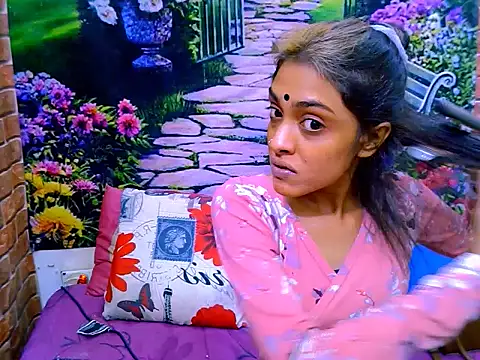 Snapshot of IndianPretty14u2Luv chatting on July 2026 05:21:01 AM IndianPretty14u2Luv online show from July 2026 05:21:01 AM