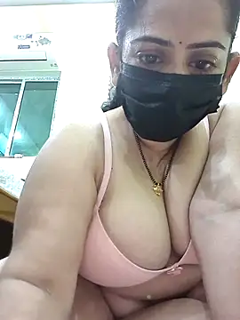 diyam4002 online show from March 2026 05:26:01 PM