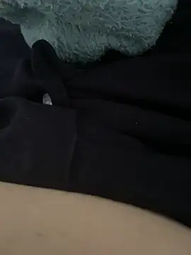 teubrinquedinho online show from April 2026 06:01:01 PM