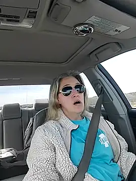 Sunflower0025 online show from February 2026 06:39:02 PM