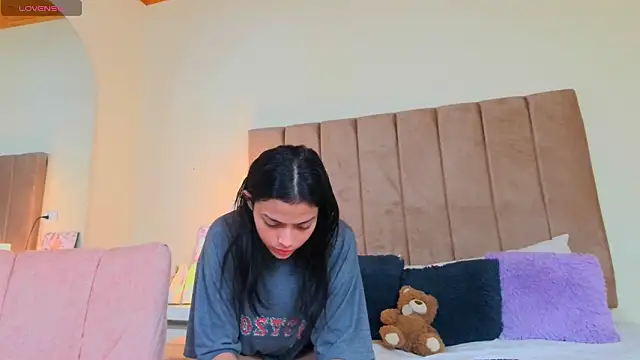 Snapshot of LANA_LARSEN chatting on March 2026 11:39:02 AM LANA LARSEN online show from March 2026 11:39:02 AM